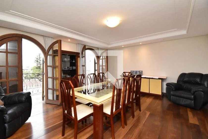 House with 5 bedrooms, gas stove and 650 m² — photo 16