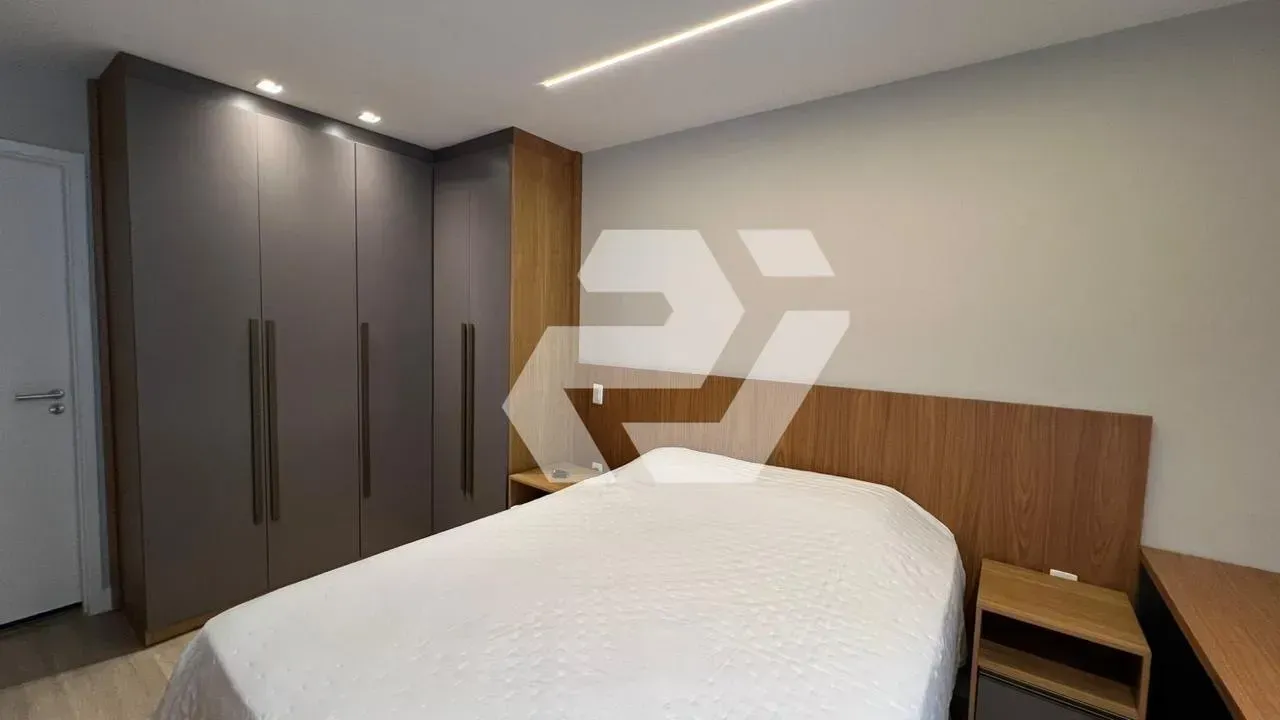 Furnished apartment with open-plan kitchen and 2 bedrooms — photo 10
