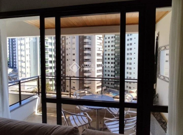 Apartamento mobiliado com 4 quartos, 2 suítes e 3 vagas — photo 2