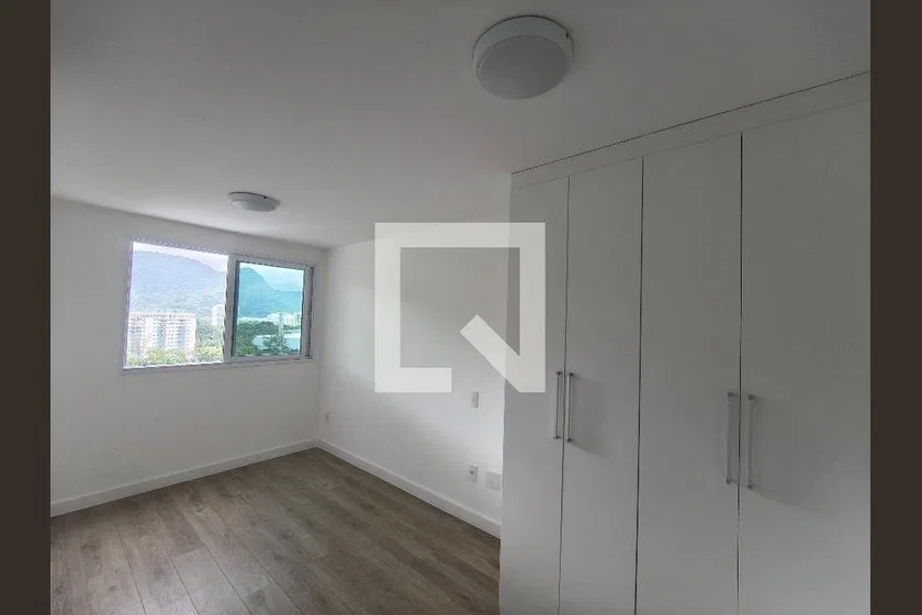 2-bedroom apartment with a mountain view — photo 8