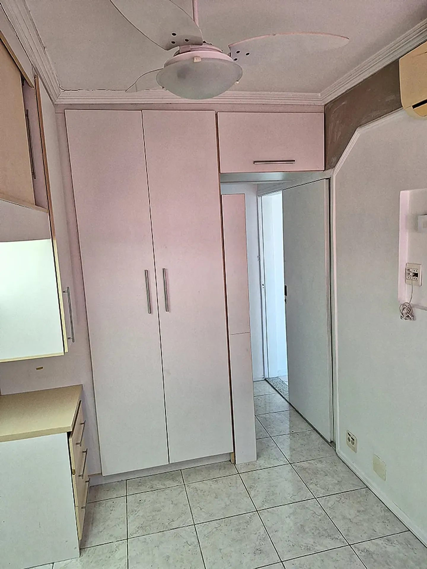 Home office in a 2-bedroom apartment, 52 m² — photo 6