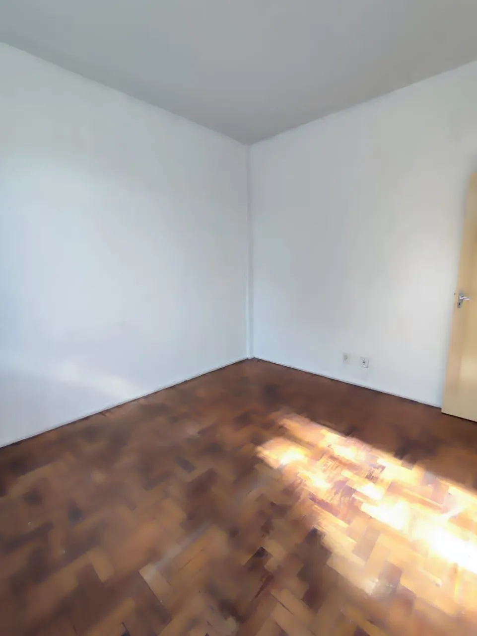 Apartment with 3 bedrooms and a closed kitchen — photo 3