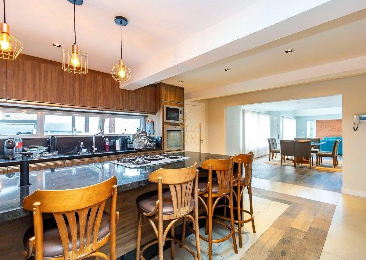 Furnished house with 9 bedrooms and a pool — photo 4