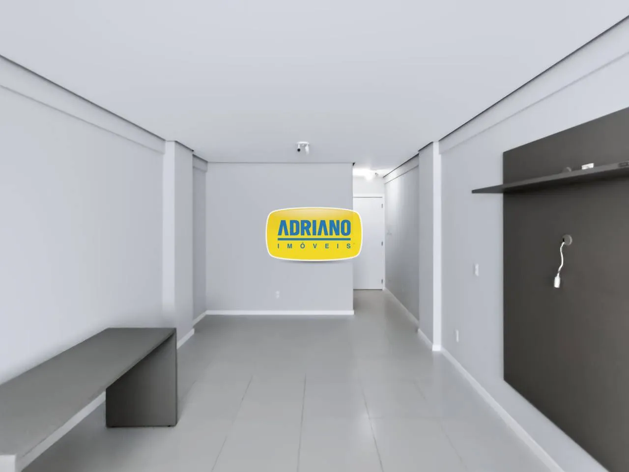 1-bedroom apartment with open-plan kitchen — photo 5