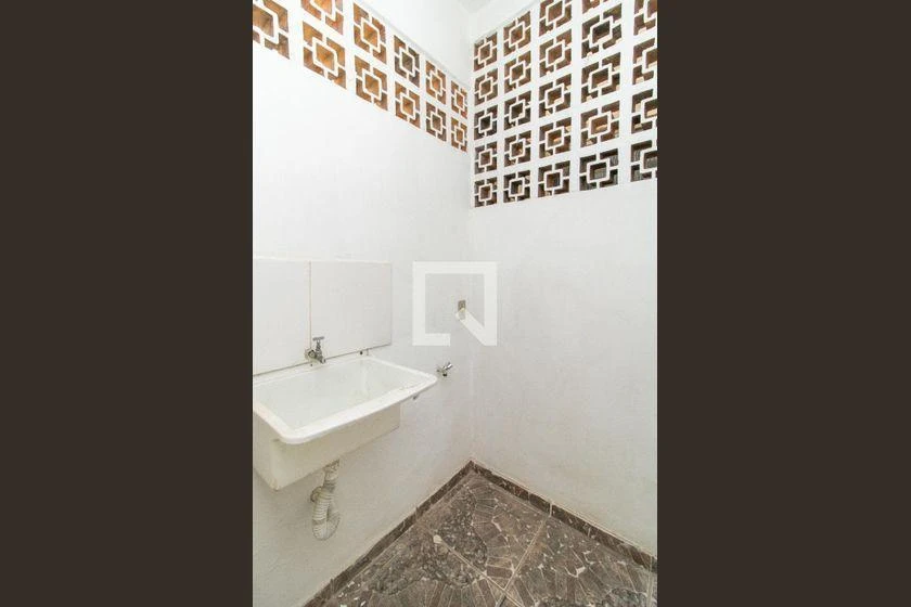 Casa en alquiler con 1 dormitorio y ducha con vidrio — photo 3