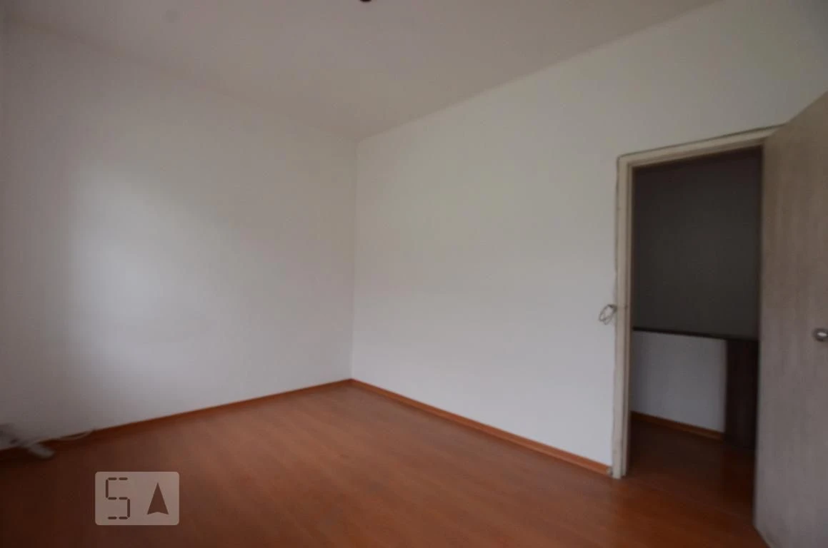 Casa sem mobília com 2 quartos, quintal e varanda — photo 9