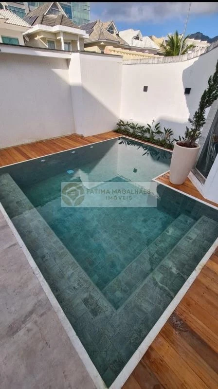 Rental house with 4 en-suite bedrooms and 226 m² — photo 12