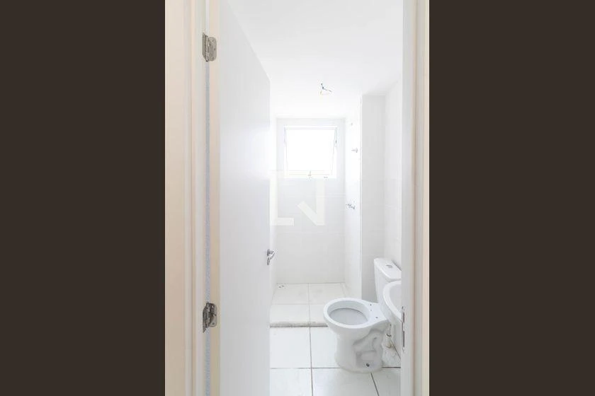 2-bedroom apartment with wood or laminate floors — photo 2