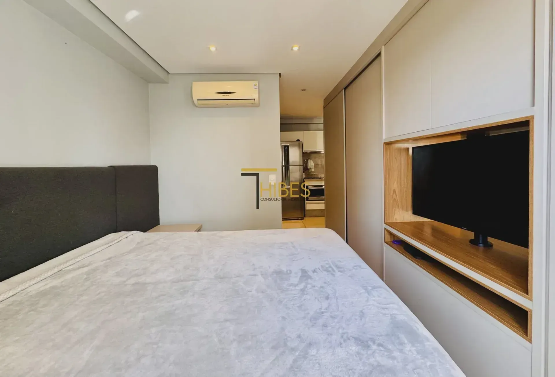 Apartamento de 1 dormitório com cozinha integrada e varanda — photo 22