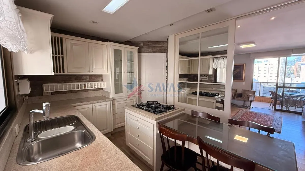Apartamento amueblado con 3 suites y 2 plazas de garaje — photo 8