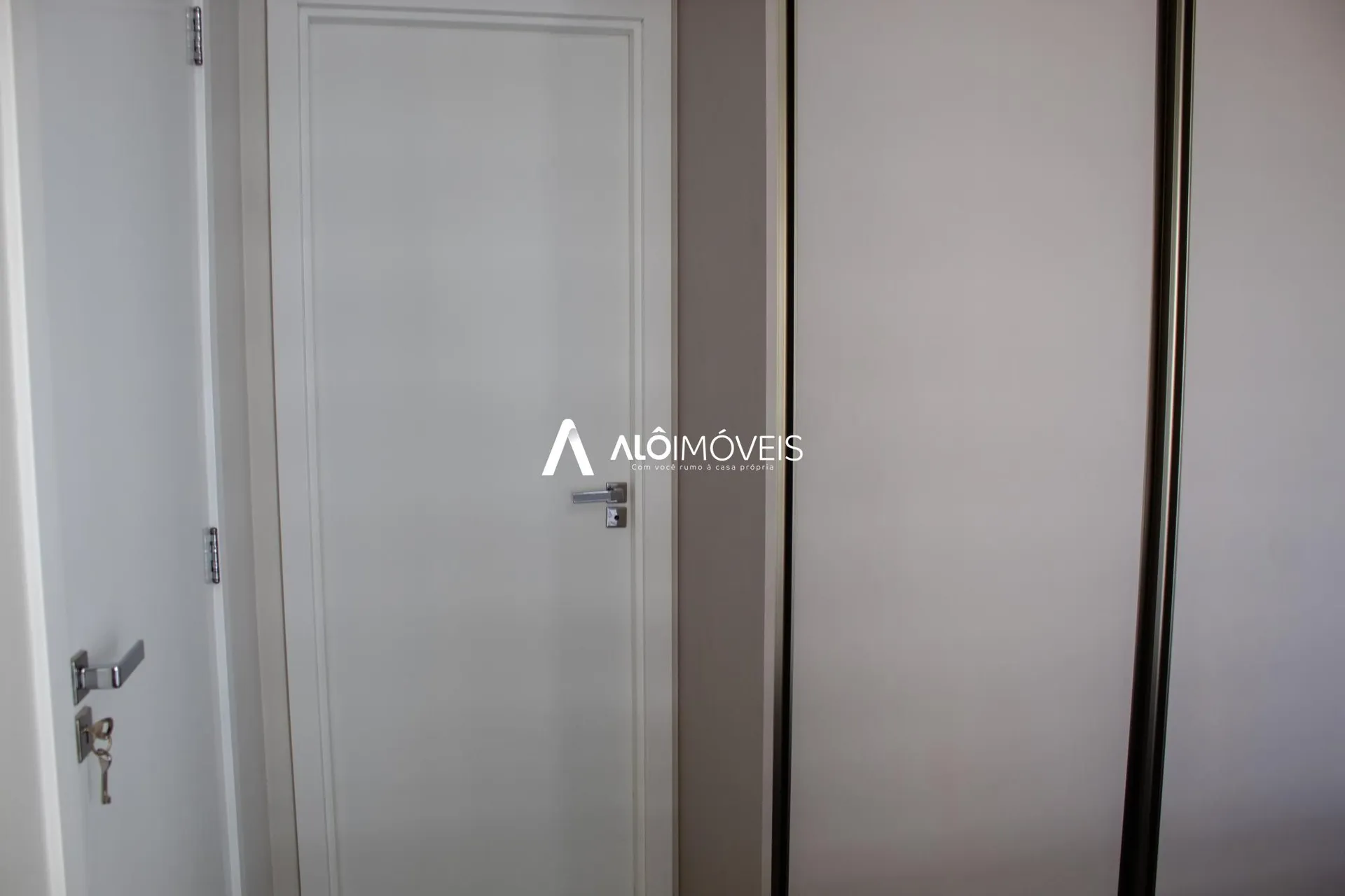 Furnished 1-bedroom apartment with open-plan kitchen — photo 44