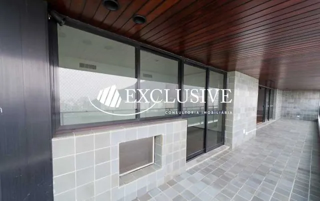 Residential apartment with 4 bedrooms and enclosed balcony — photo 10