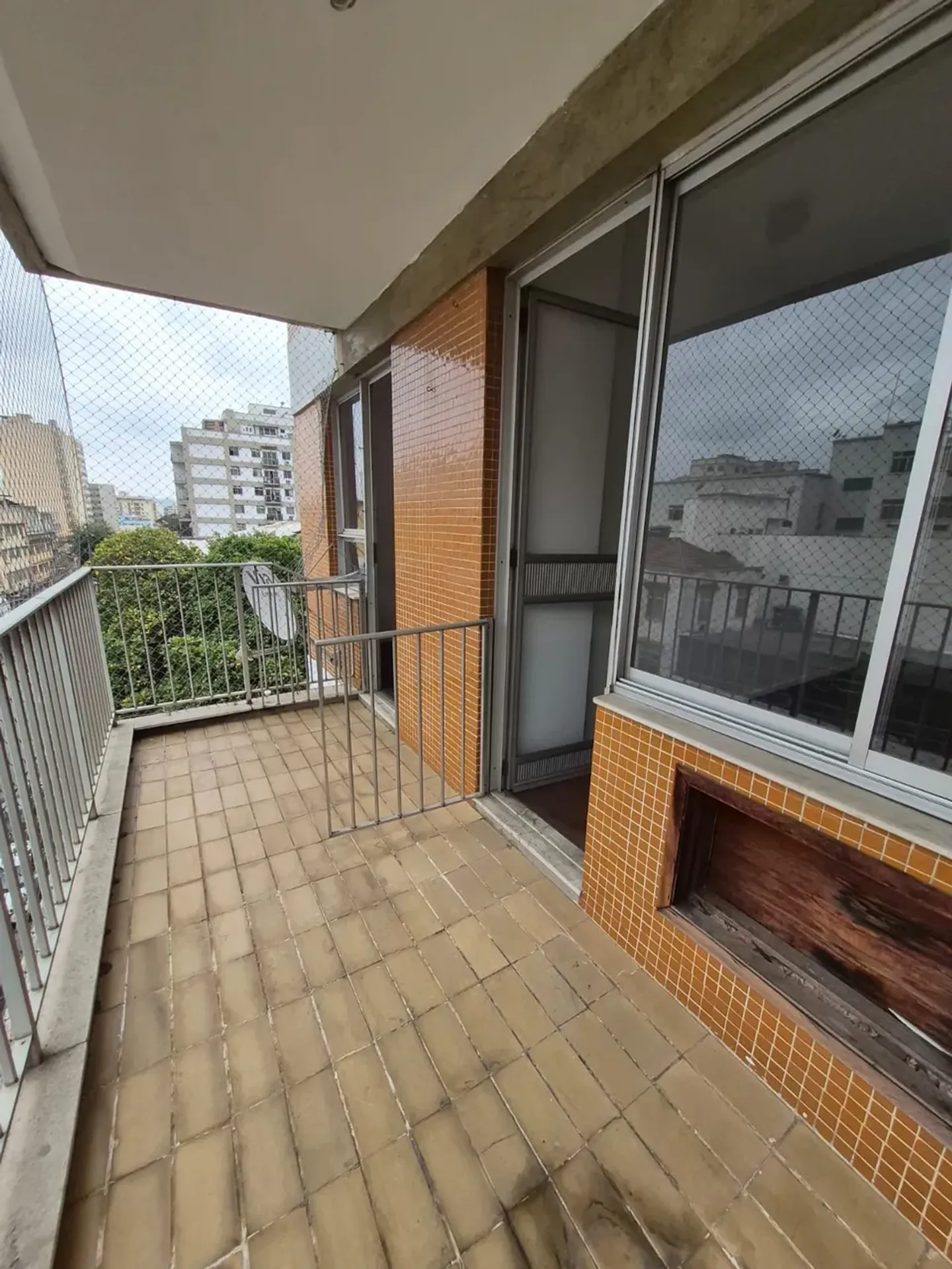 Apartment with 2 bedrooms and a balcony plus 1 parking spot — photo 22