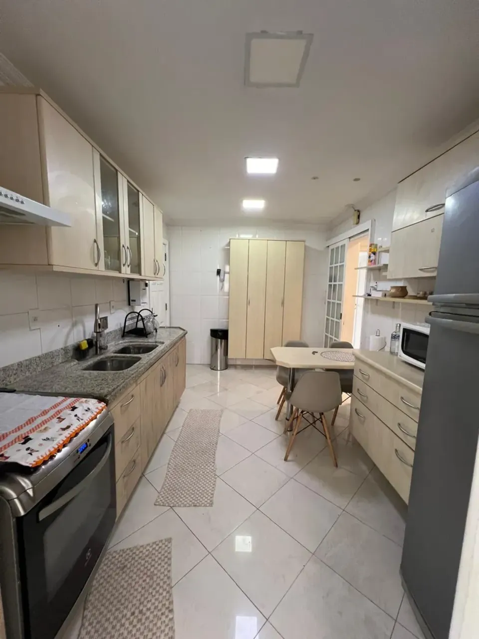 Apartamento mobiliado com 2 quartos e 3 banheiros — photo 3