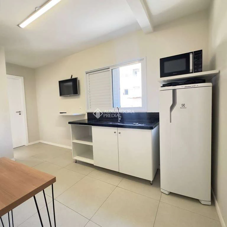 1-bedroom apartment with private bathroom and 30 m² — photo 2