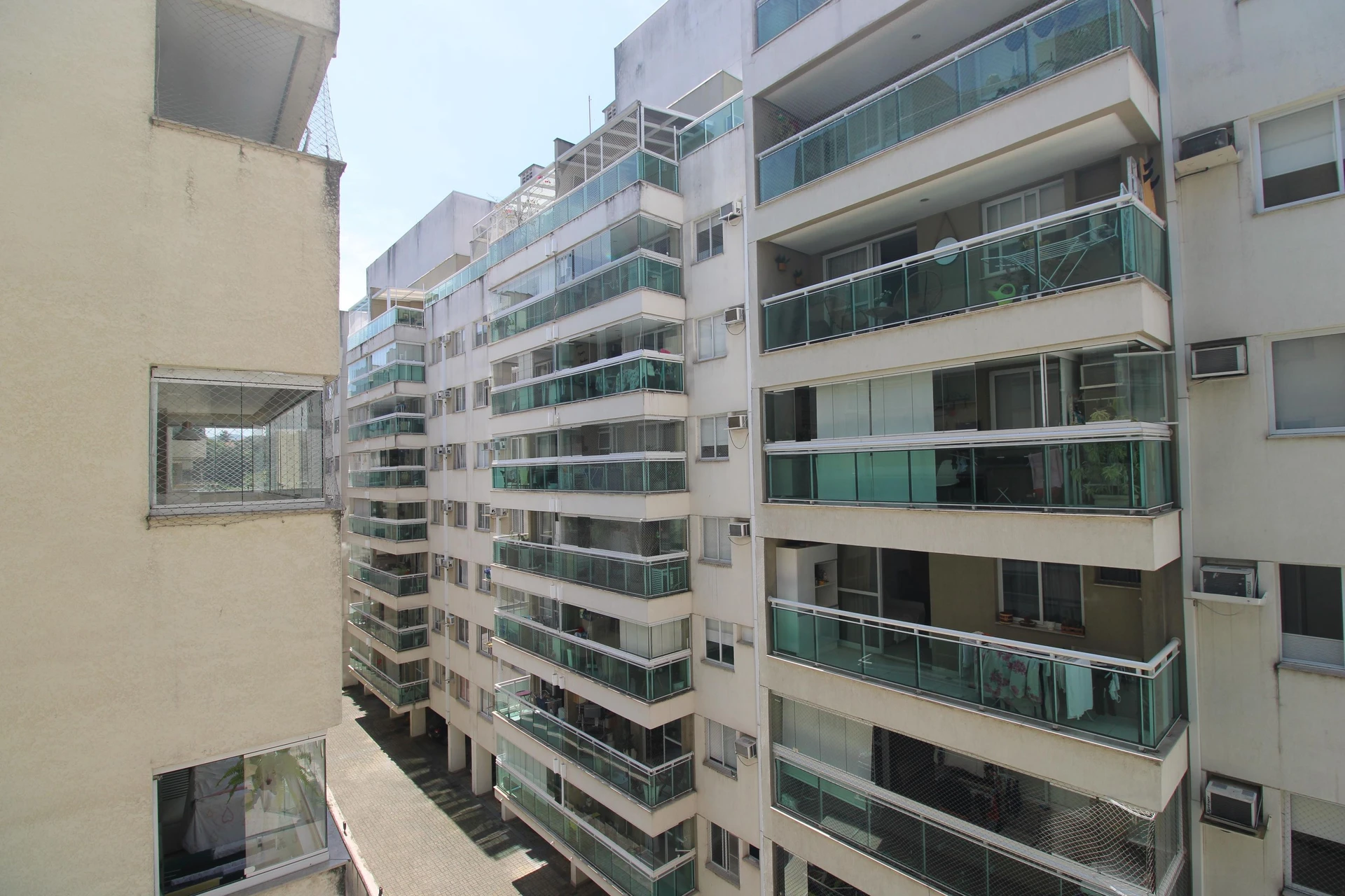 Furnished apartment, 72 m², with a glass-enclosed balcony — photo 25