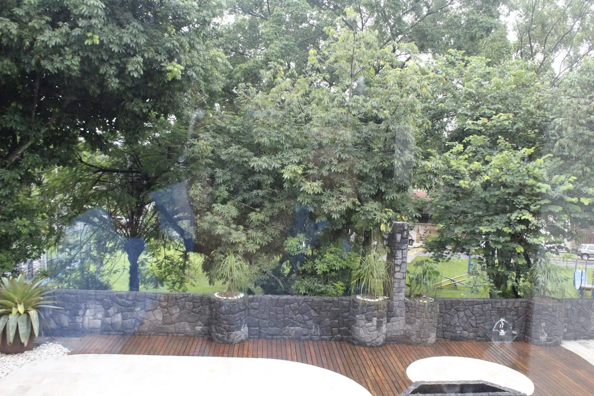 House with 5 bedrooms and 5 parking spaces — photo 84