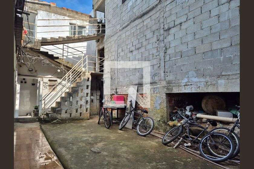 1-bedroom apartment with balcony and 30 m² of space — photo 17