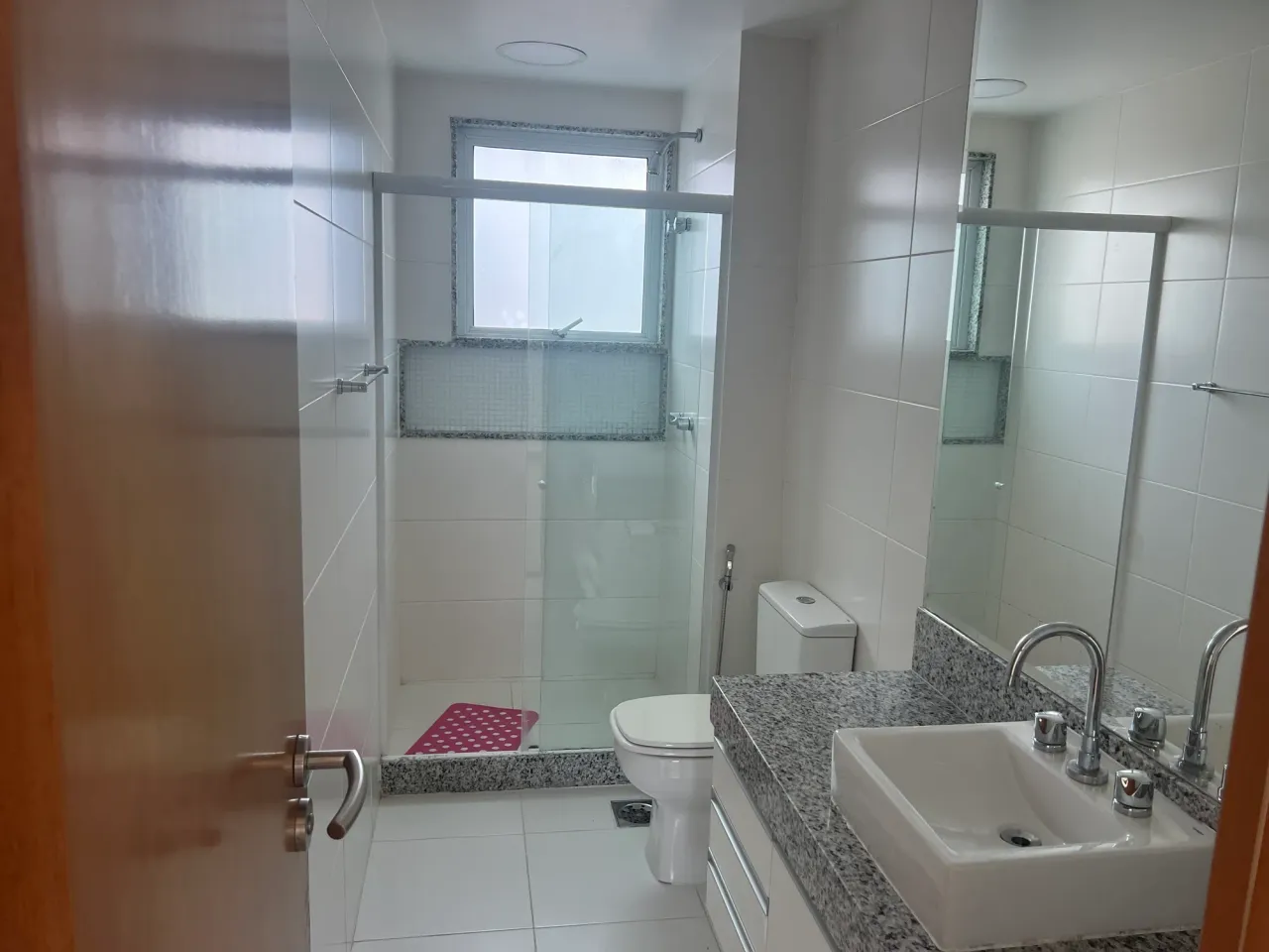 Unfurnished apartment with 3 bedrooms and 3 bathrooms — photo 12