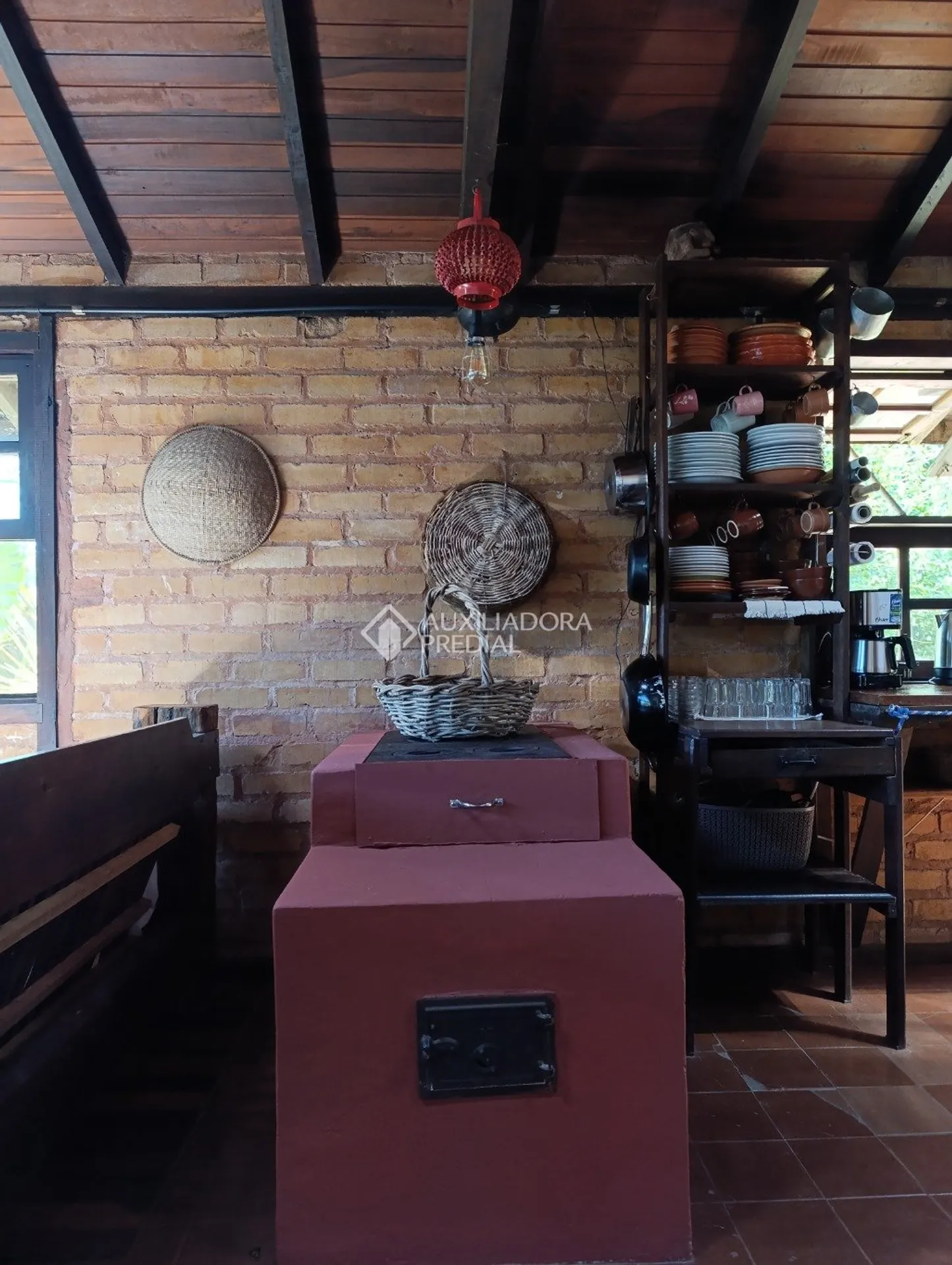 Furnished house with a balcony, 6 bedrooms and 3 baths — photo 24