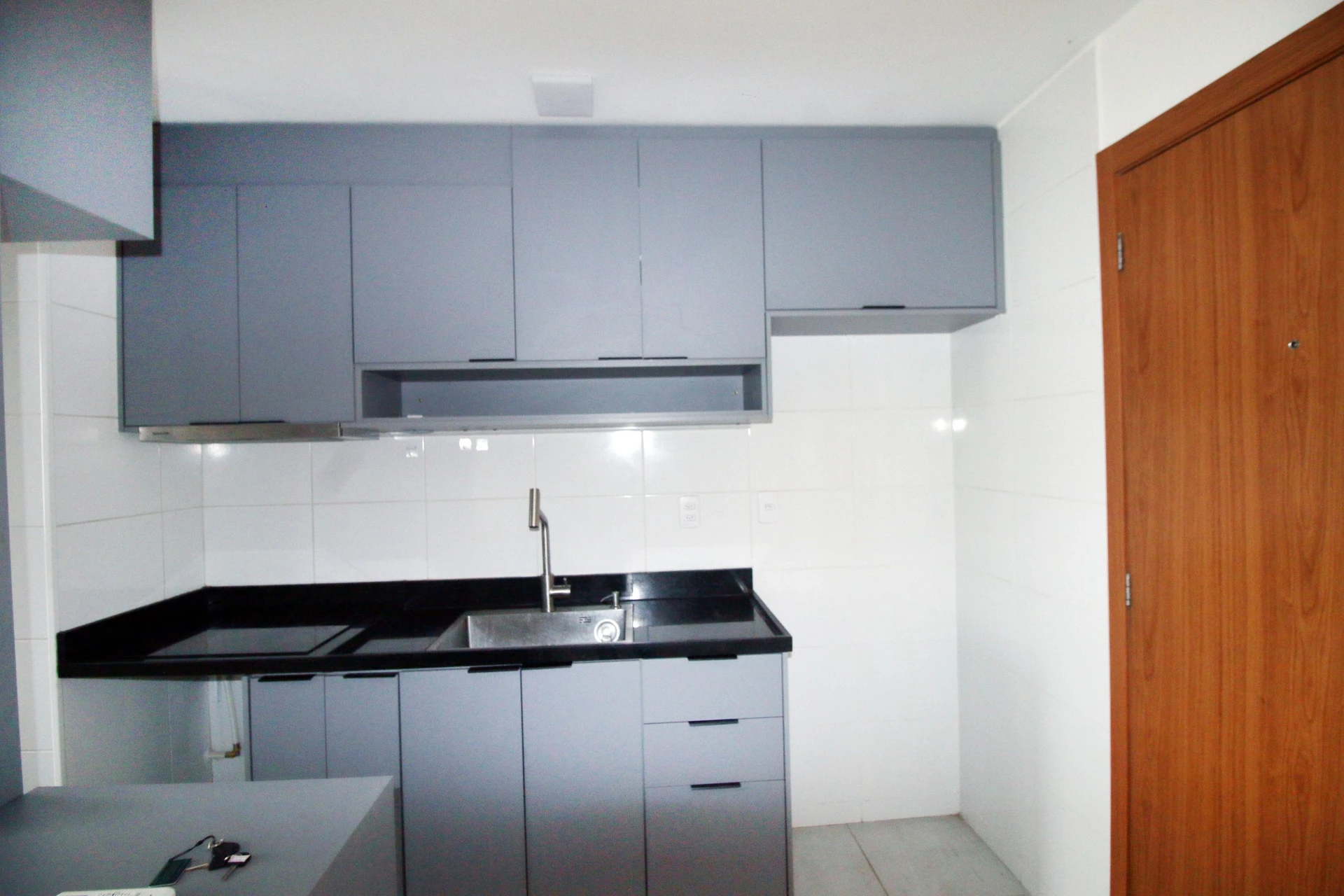 2-bedroom apartment with a mountain view — photo 14