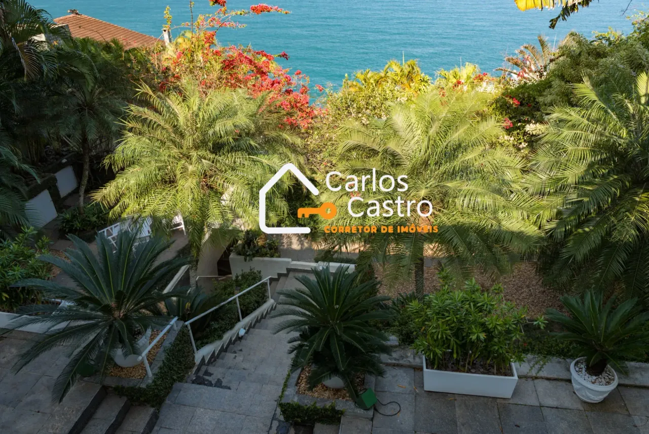 Furnished house, 640 m², with a glass-enclosed balcony — photo 8