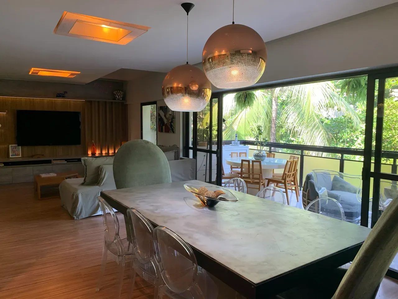 Furnished apartment with open-plan kitchen and 4 bedrooms — photo 7