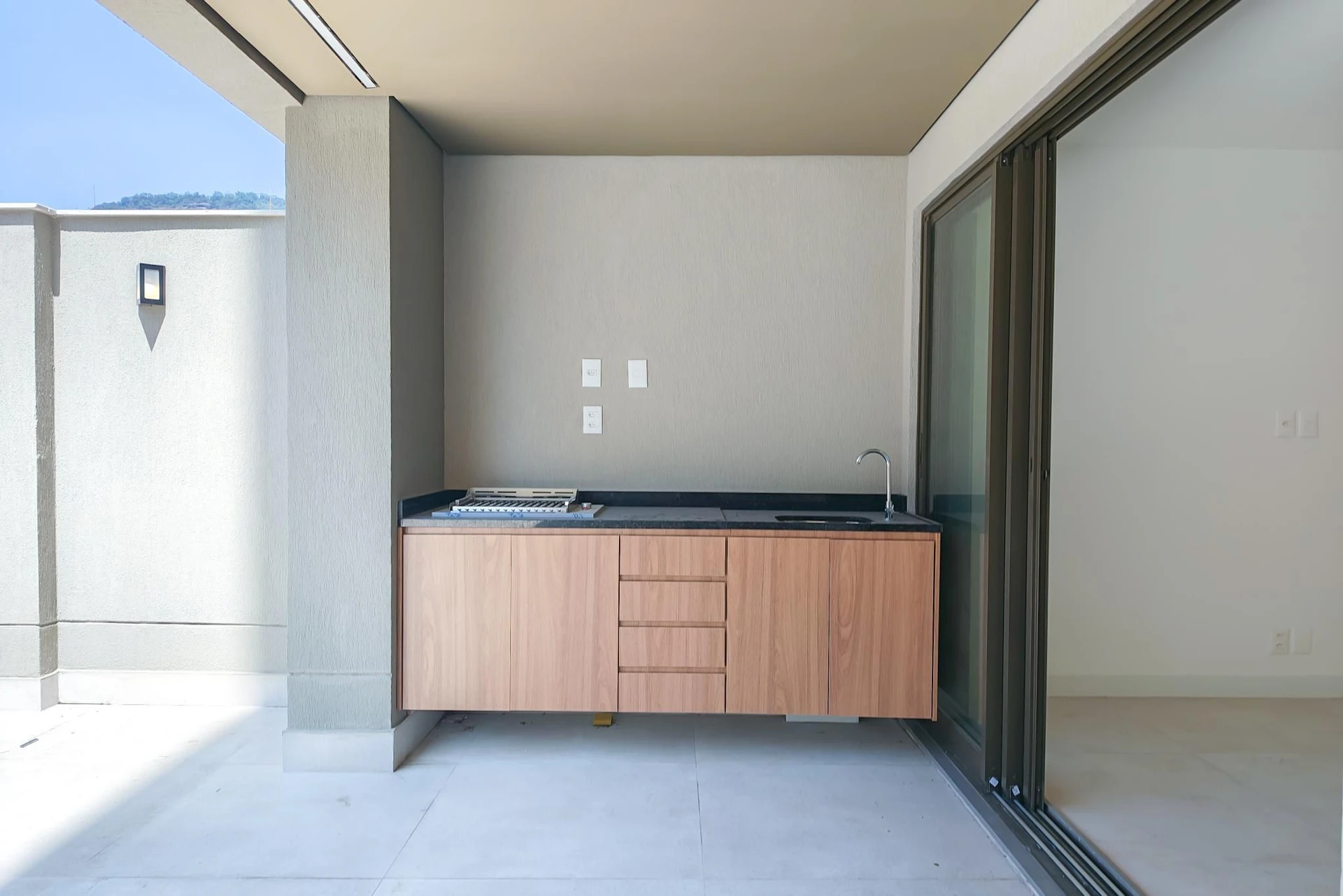 Apartment, 143 m², with a grill on the balcony — photo 7