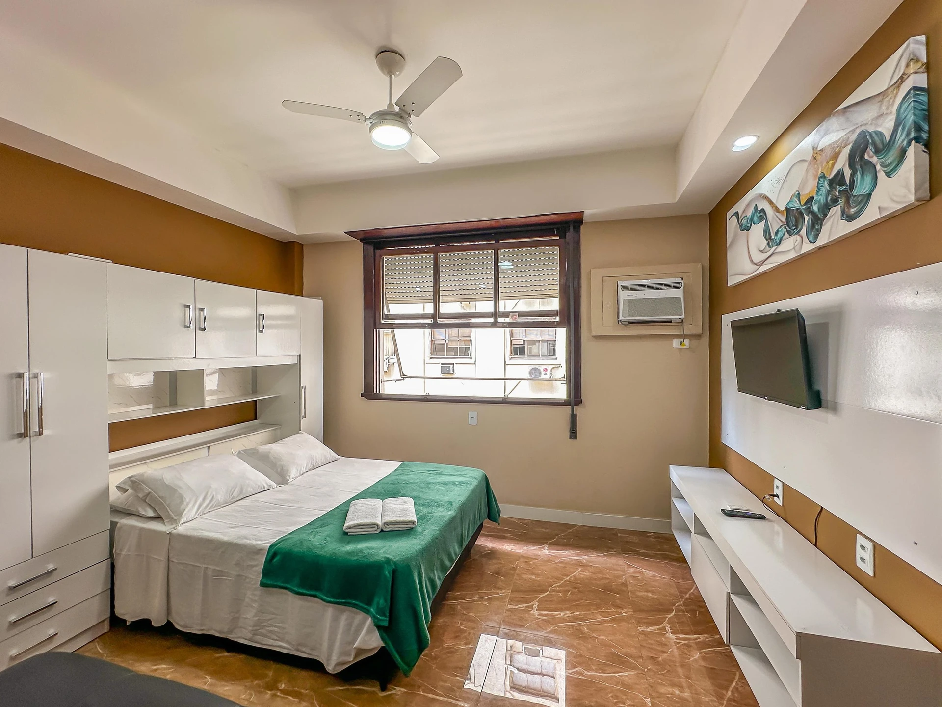 Home office in a one-bedroom apartment, 37 m² — photo 3