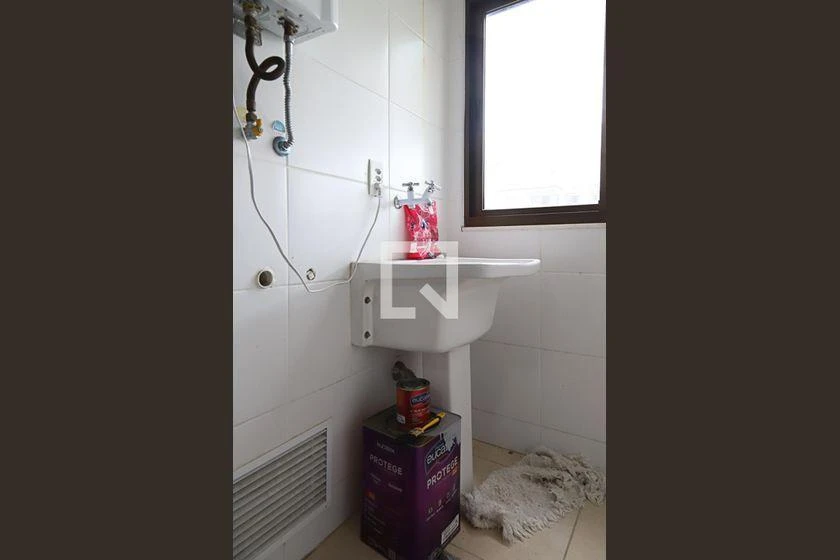 105 m² apartment with 3 bedrooms and a swimming pool — photo 36