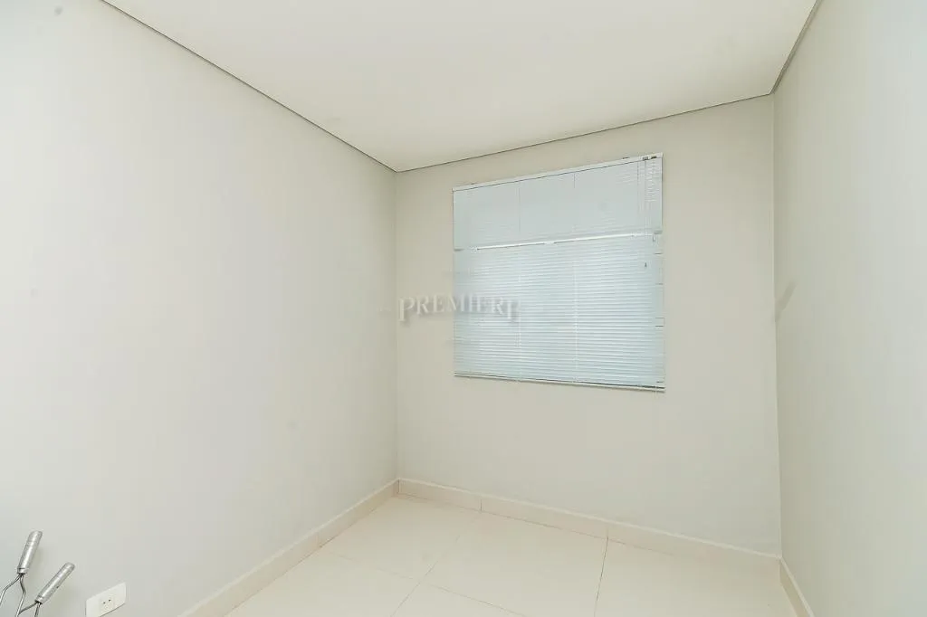 Casa sem mobília com cozinha aberta e 4 suítes — photo 75