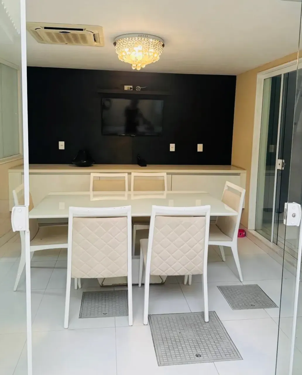 Casa mobiliada com cozinha integrada e 5 suítes — photo 19