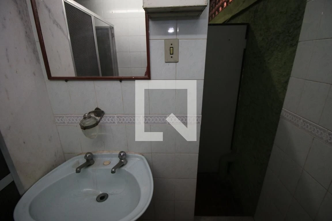 Дом без мебели с 2 спальнями, балконом и садом — photo 35