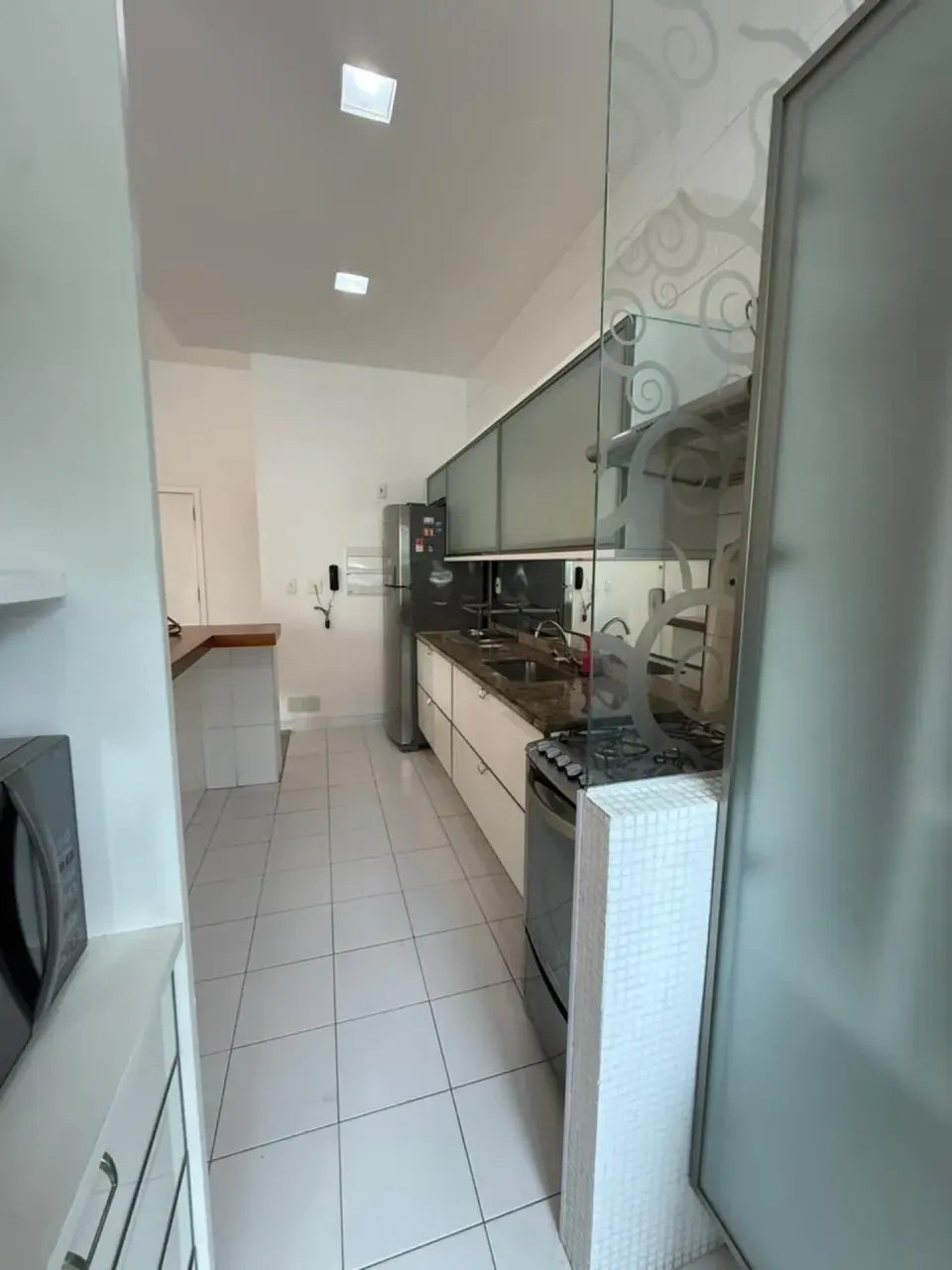 Furnished 1-bedroom apartment with 2 bathrooms — photo 4