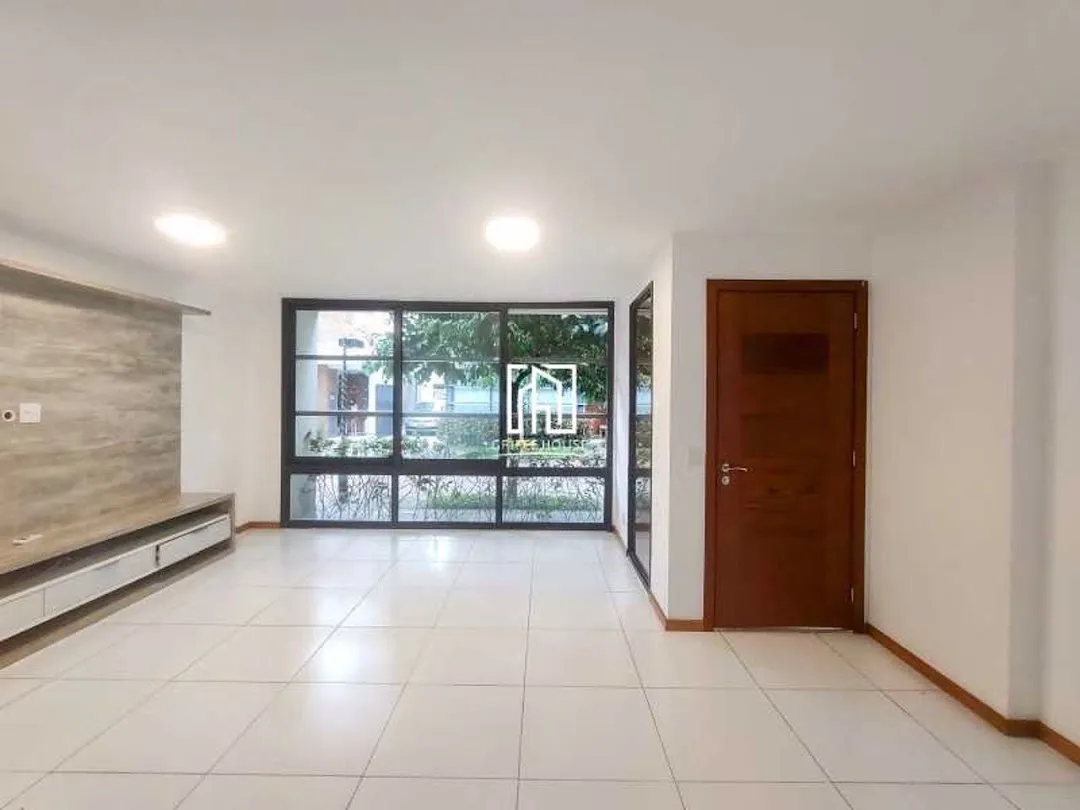 House, 200 m², with a grill on the balcony — photo 5