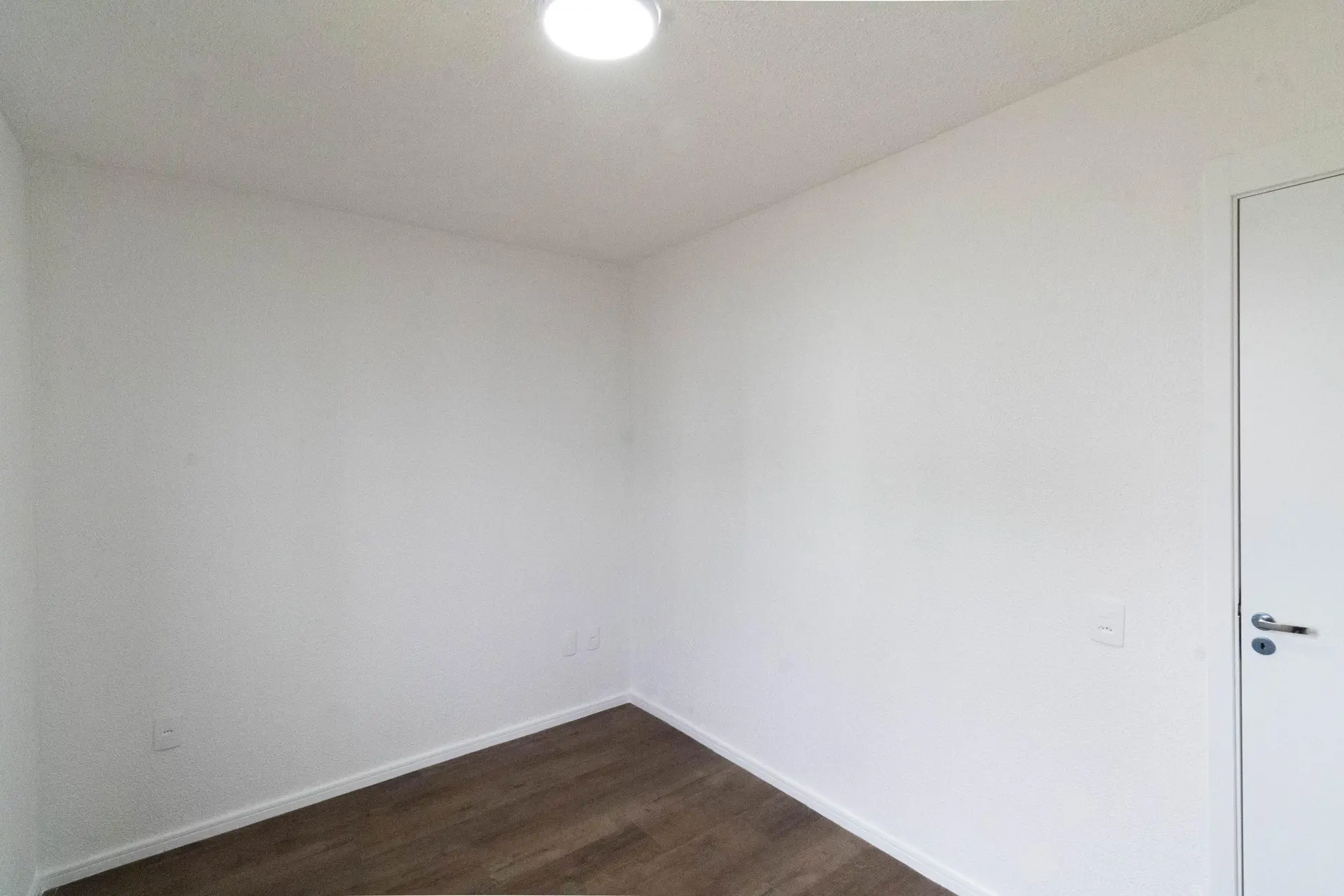 Apartment, 46 m², with wood or laminate floors — photo 35