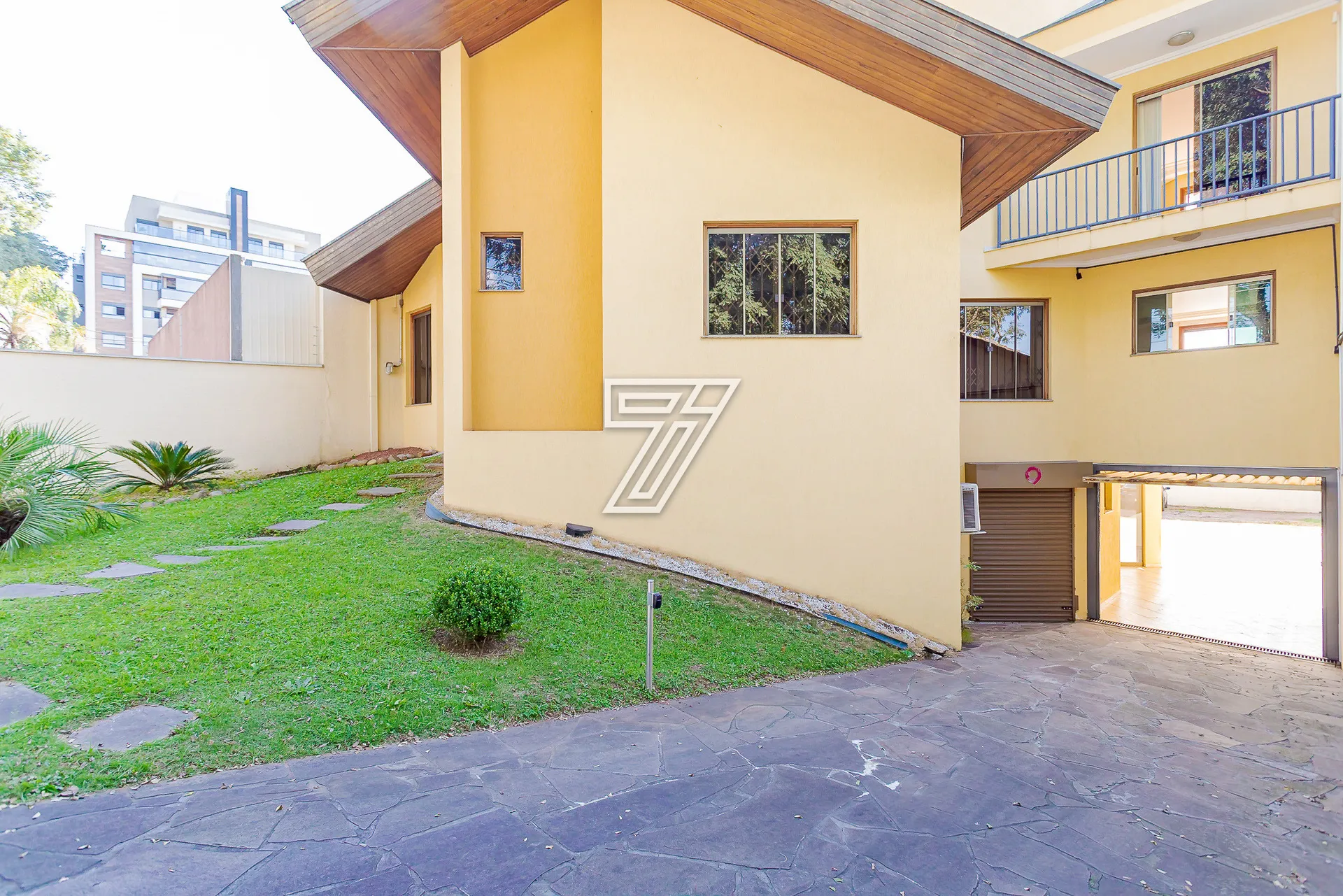 House with 4 bedrooms, 5 bathrooms and 540 m² — photo 4