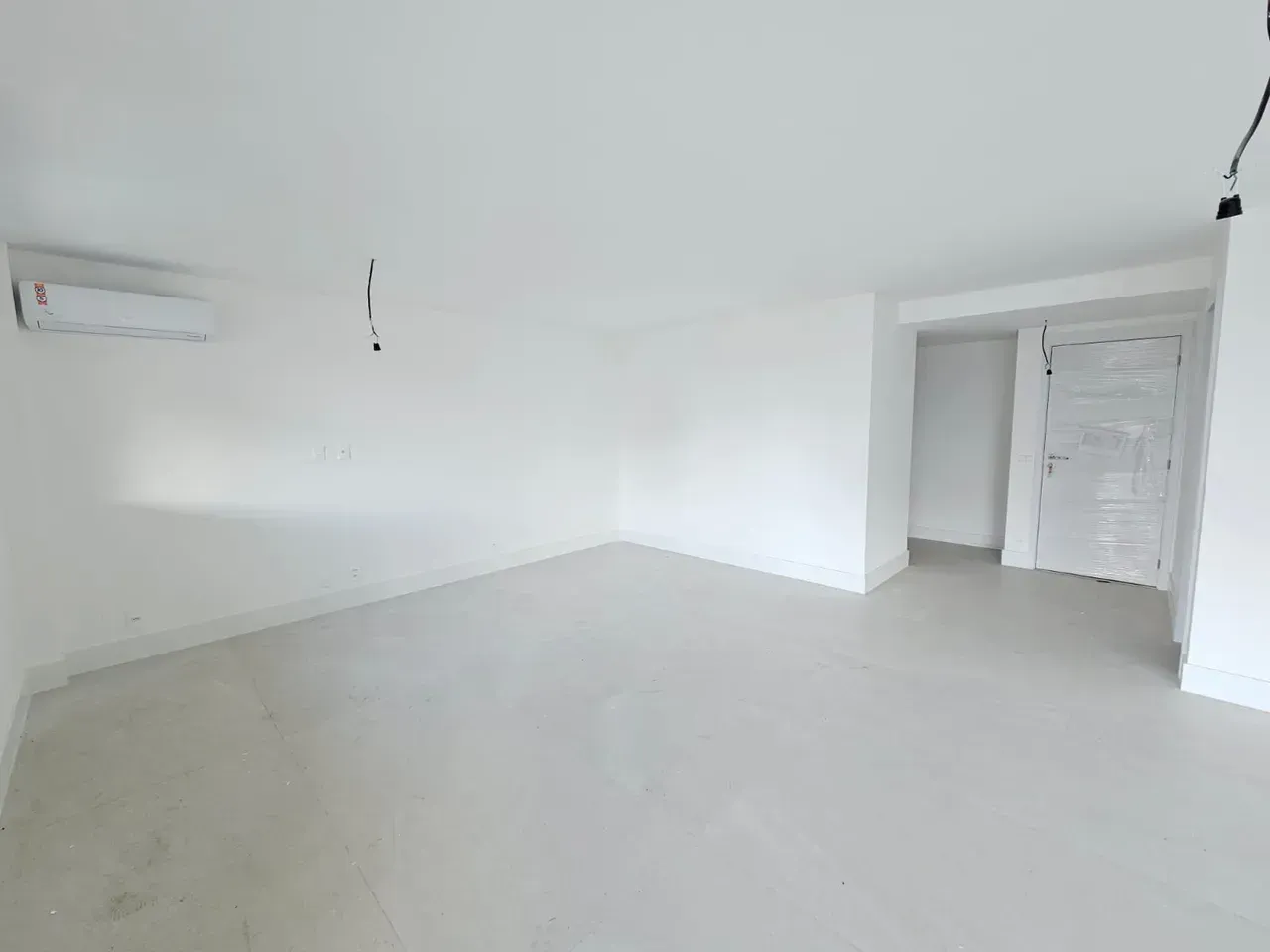 Unfurnished apartment with 3 bedrooms and 5 bathrooms — photo 10