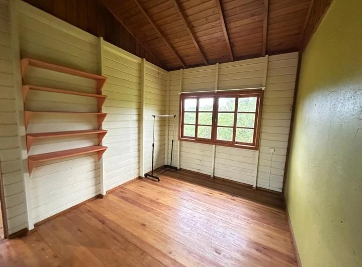 House with balcony, 2 bedrooms and 6 parking spaces — photo 6