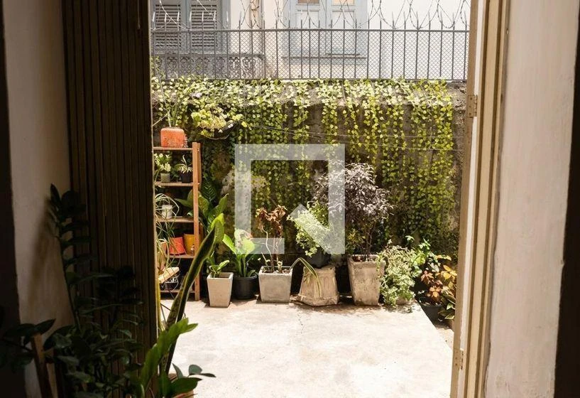61 m² house with a washing machine and a home office — photo 18