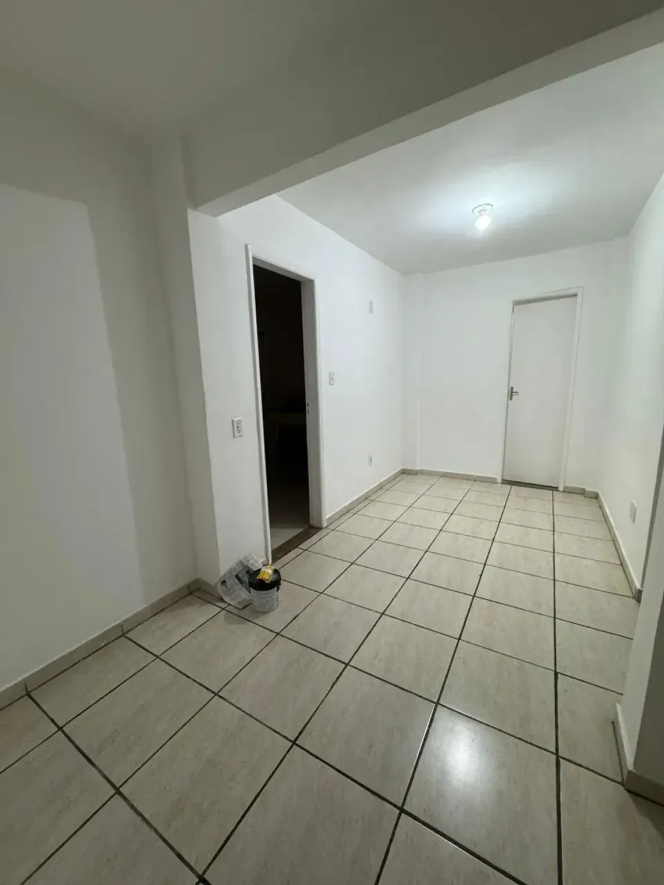 Unfurnished apartment with 2 bedrooms and 2 bathrooms — photo 10