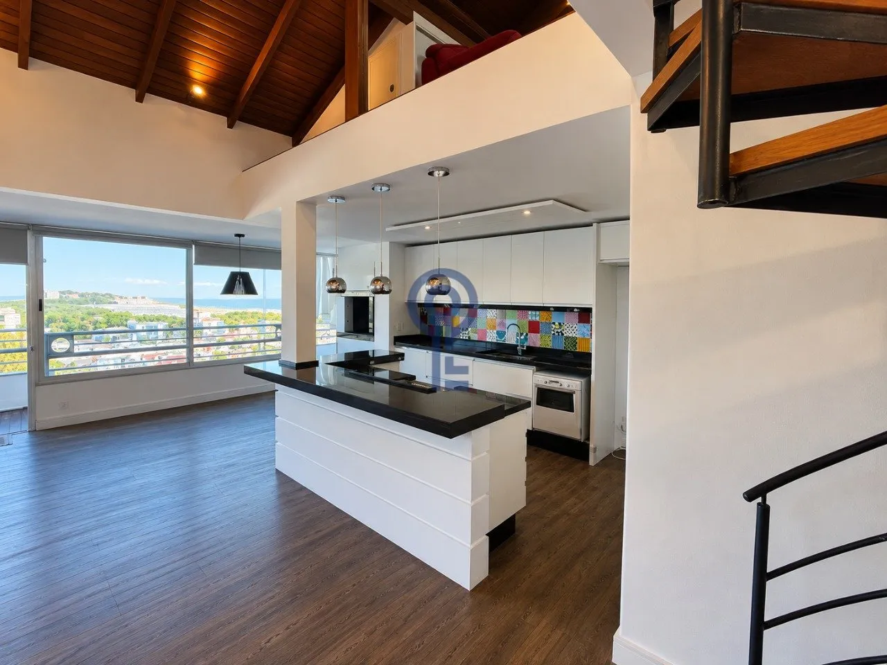 Linear rooftop with 3 bedrooms, Jacuzzi and 2 parking — photo 2