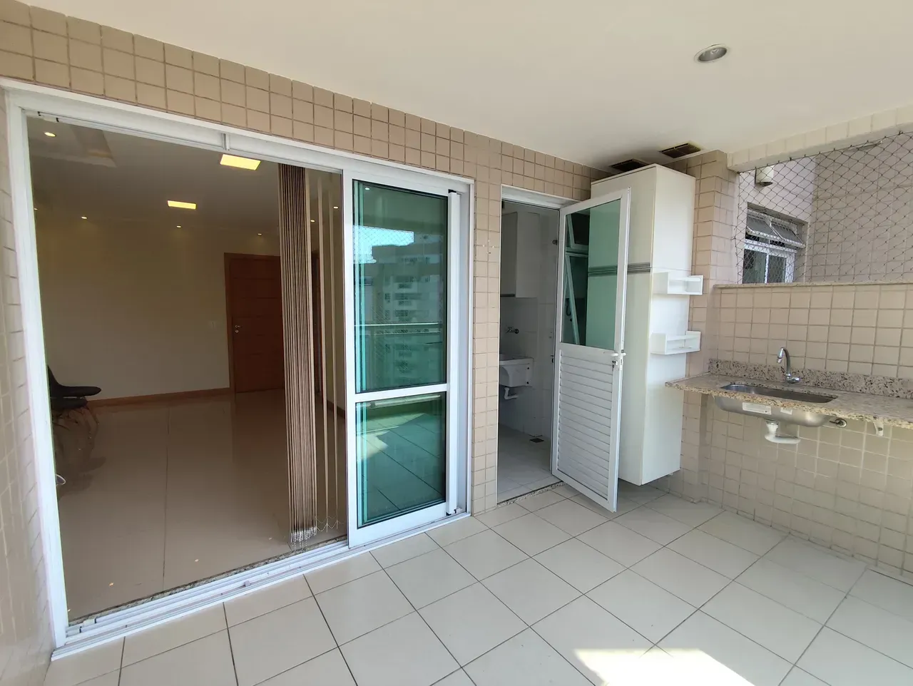3-bedroom apartment with 2 bathrooms and 72 m² — photo 5