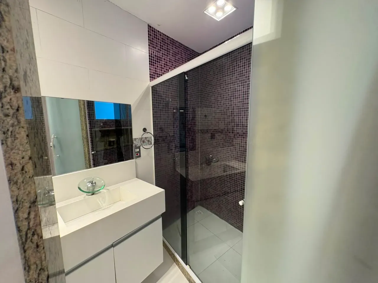 Furnished 266 m² house with 6 bedrooms and balcony grill — photo 50