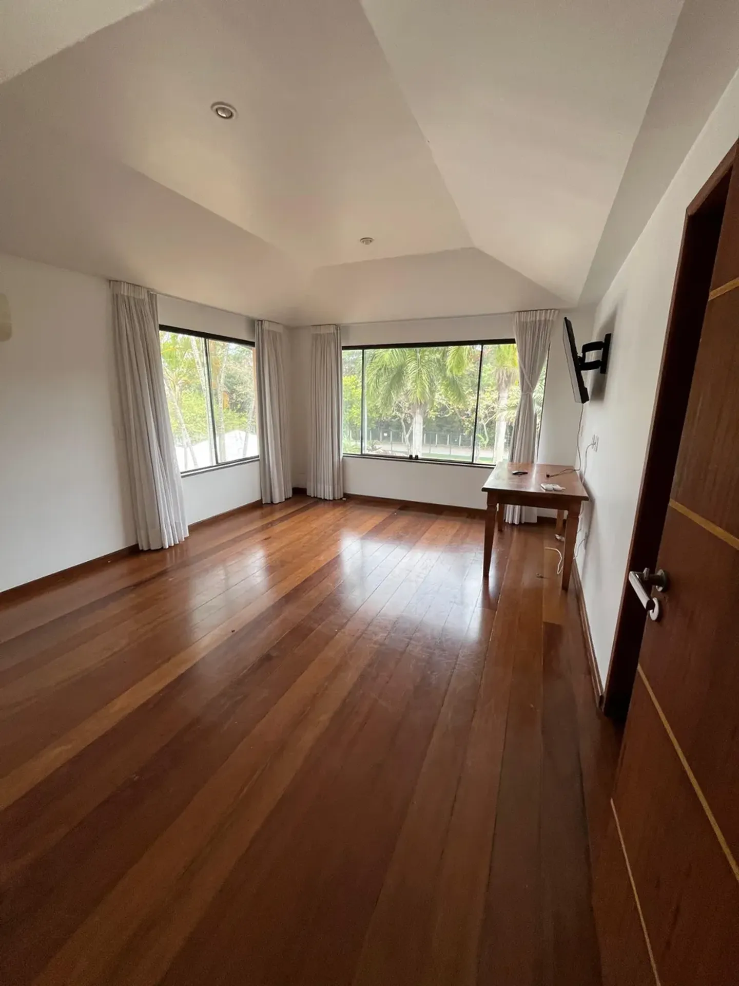 Duplex house with 4 en-suite bedrooms and balcony grill — photo 3