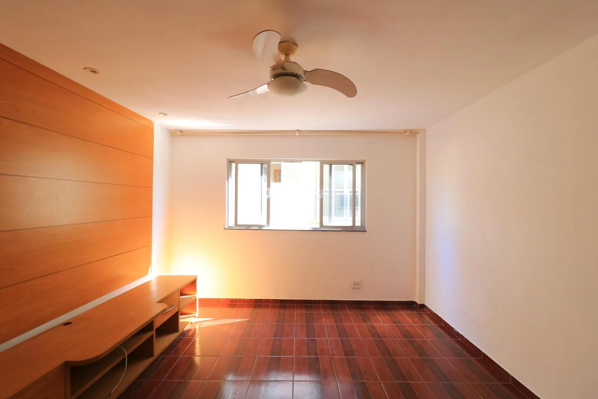 Apartamento sin amueblar de 2 dormitorios con balcón — photo 12
