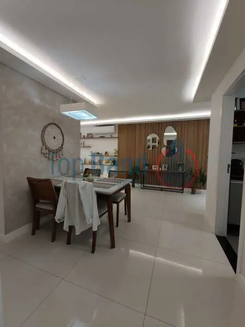 Furnished 3-bedroom apartment with open-plan kitchen — photo 18