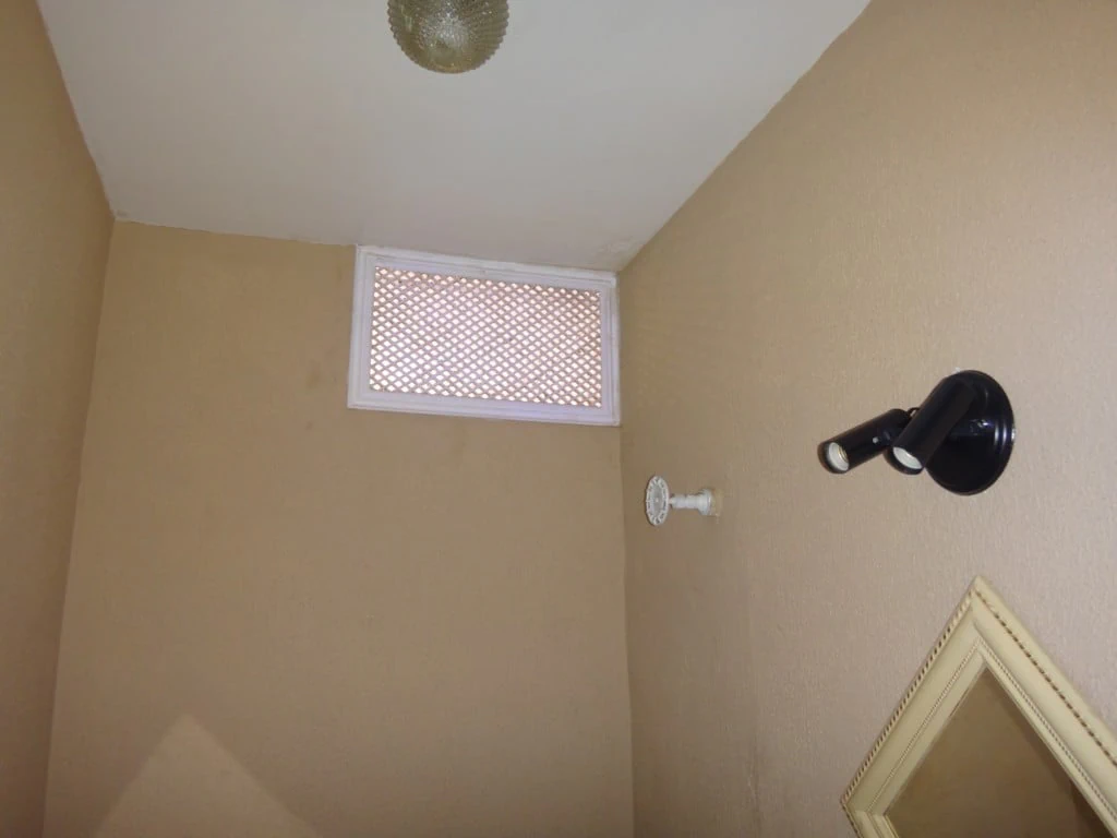 3-bedroom apartment with a bathtub in Curitiba — photo 25