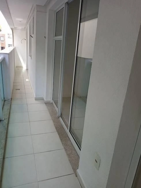 64 m² apartment with balcony, 2 bedrooms and 2 bathrooms — photo 17