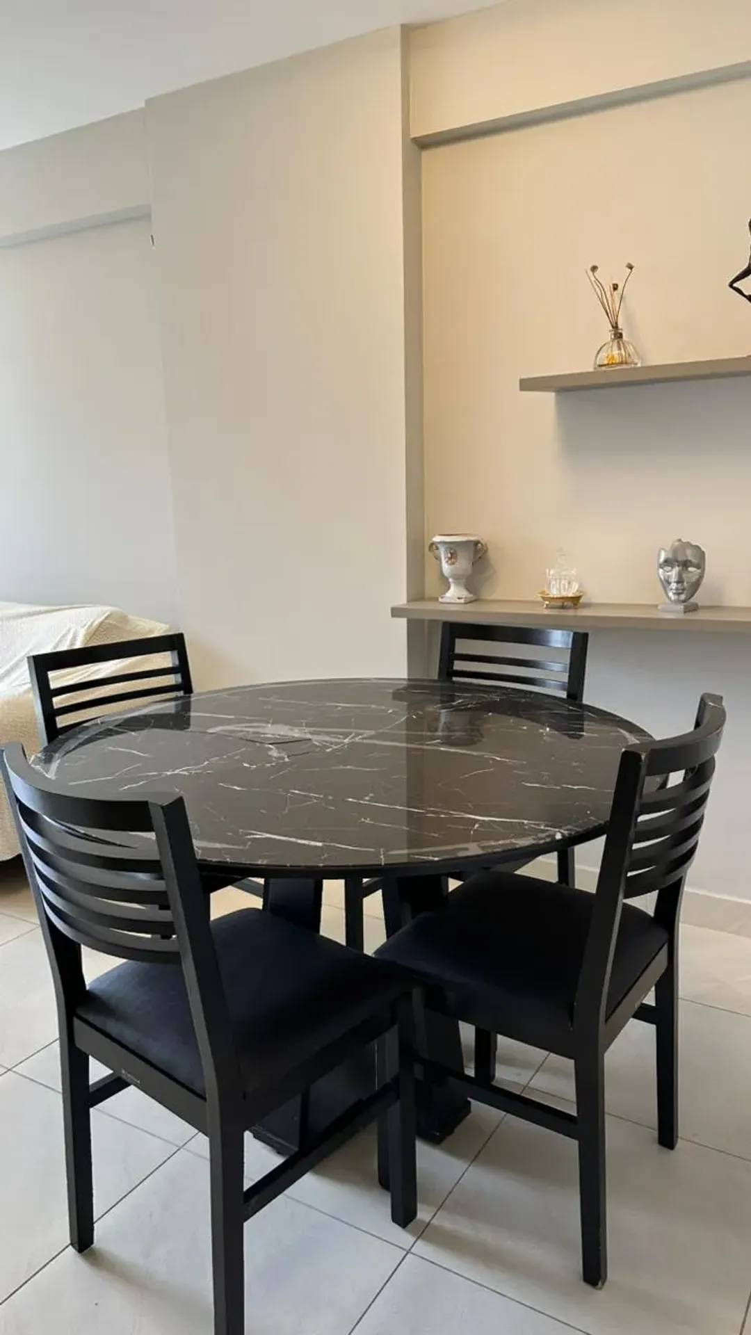 Furnished 58 m² apartment with 2 bedrooms and a suite — photo 17
